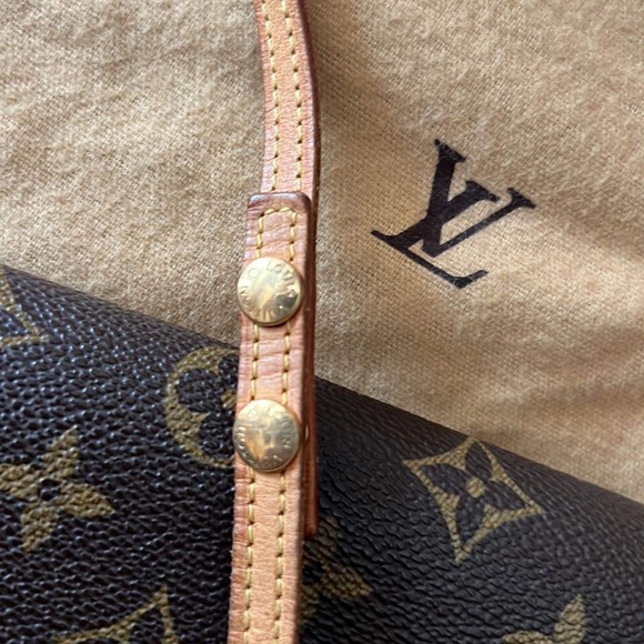 Louis Vuitton Pochette Clutch PM Monogram Canvas Crossbody bag in Brown - Picture 6 of 15